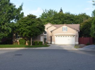 2574 E Granada Ave, Fresno, CA 93720