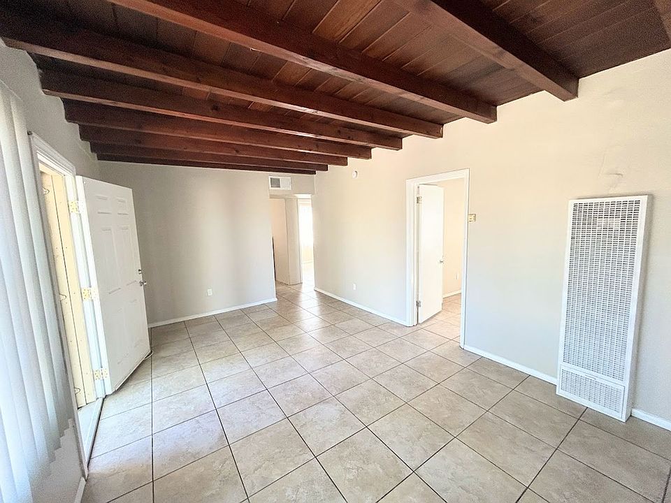 1st image of 2620 N Stone Ave #Tb2620-12