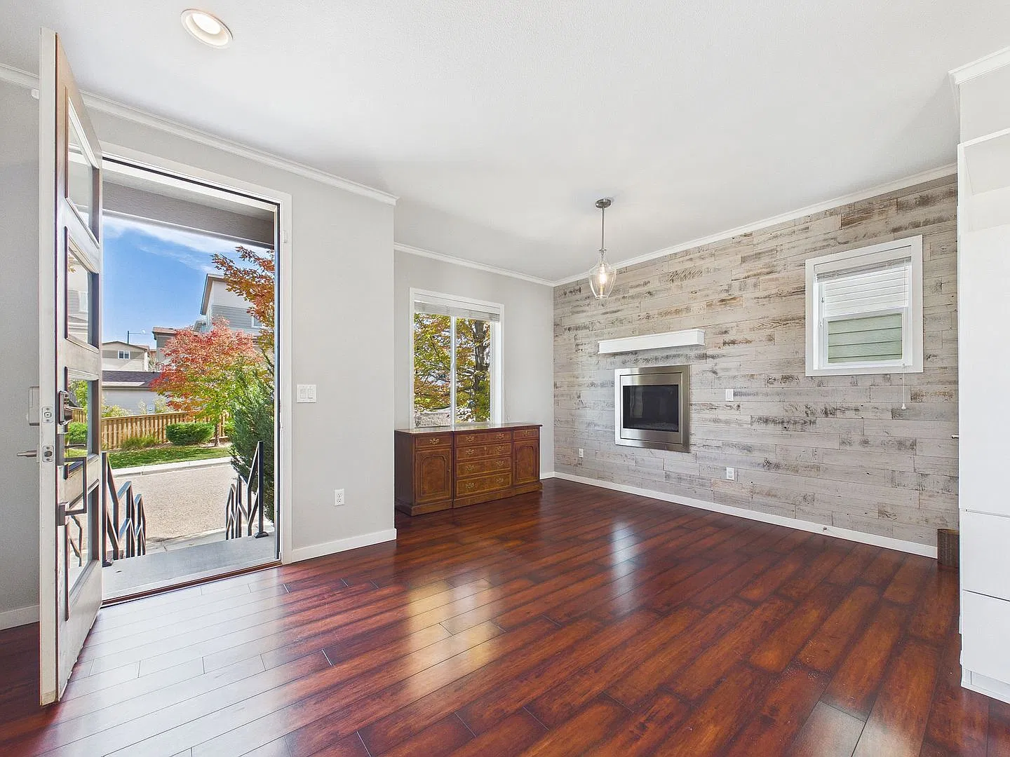 3328 Cranston Cir — Photo 4