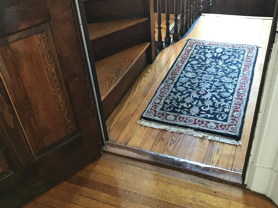 Outside landing/stairs