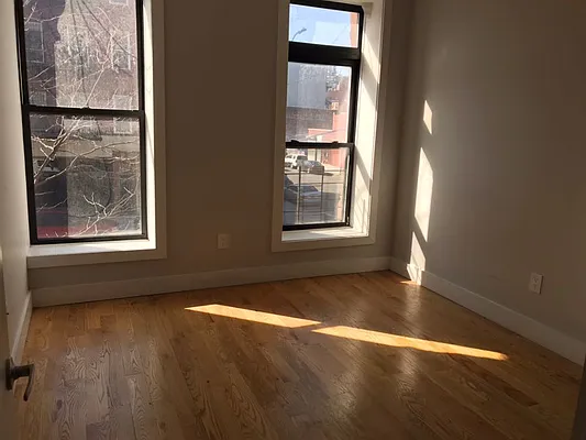 Rented by Premier Metro Realty Corp | media 31