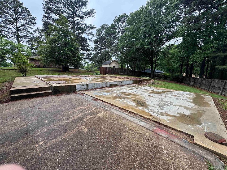 2nd image of 4212 Glenda Ln