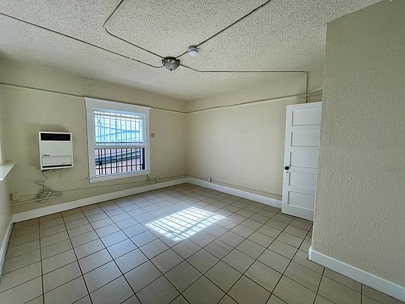 5th image of 916 Georgia St APT 311