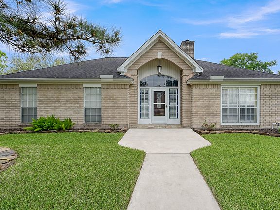 2nd image of 16135 Ridge Park Dr