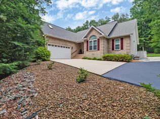 1115 Sunset Ridge Dr, Crossville, TN 38571