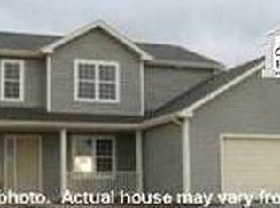 N8067 Woody Ln, Ixonia, WI 53036