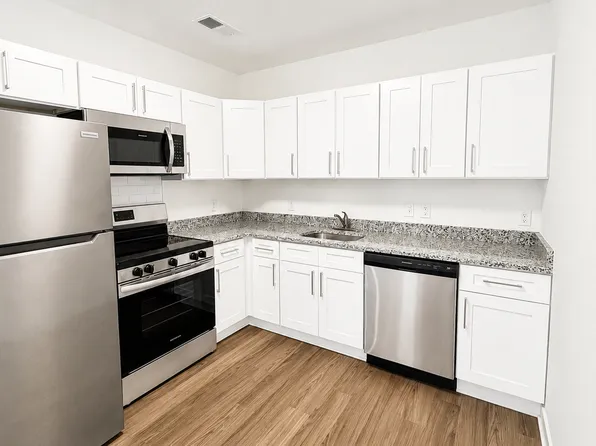 128 E Market St, Laurel, DE