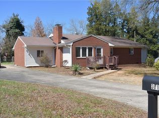 301 Lindale Dr, High Point, NC 27265