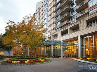 8100 River Rd APT 804, North Bergen, NJ 07047