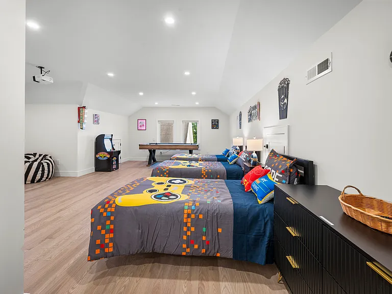 21 Bolton St #2 — Photo 19