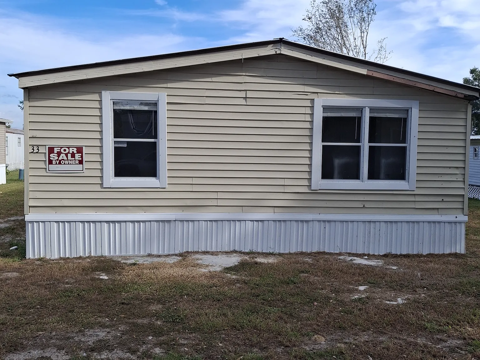 4 bed, $1,600 — Photo 1