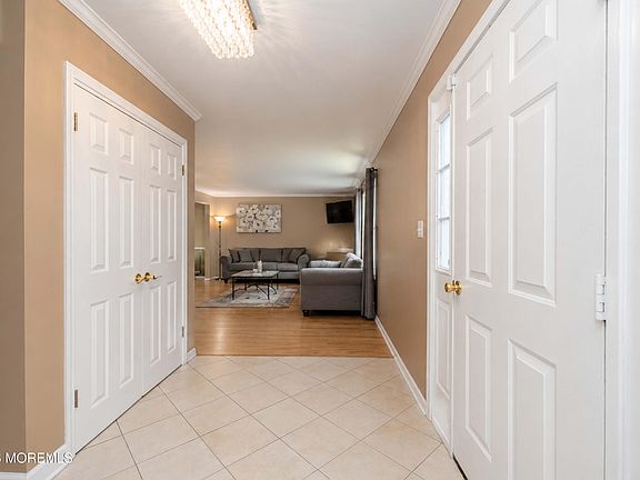 5th image of 604 Meadow Run