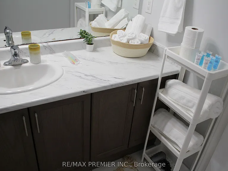 51 Mullholland Ave — Photo 24