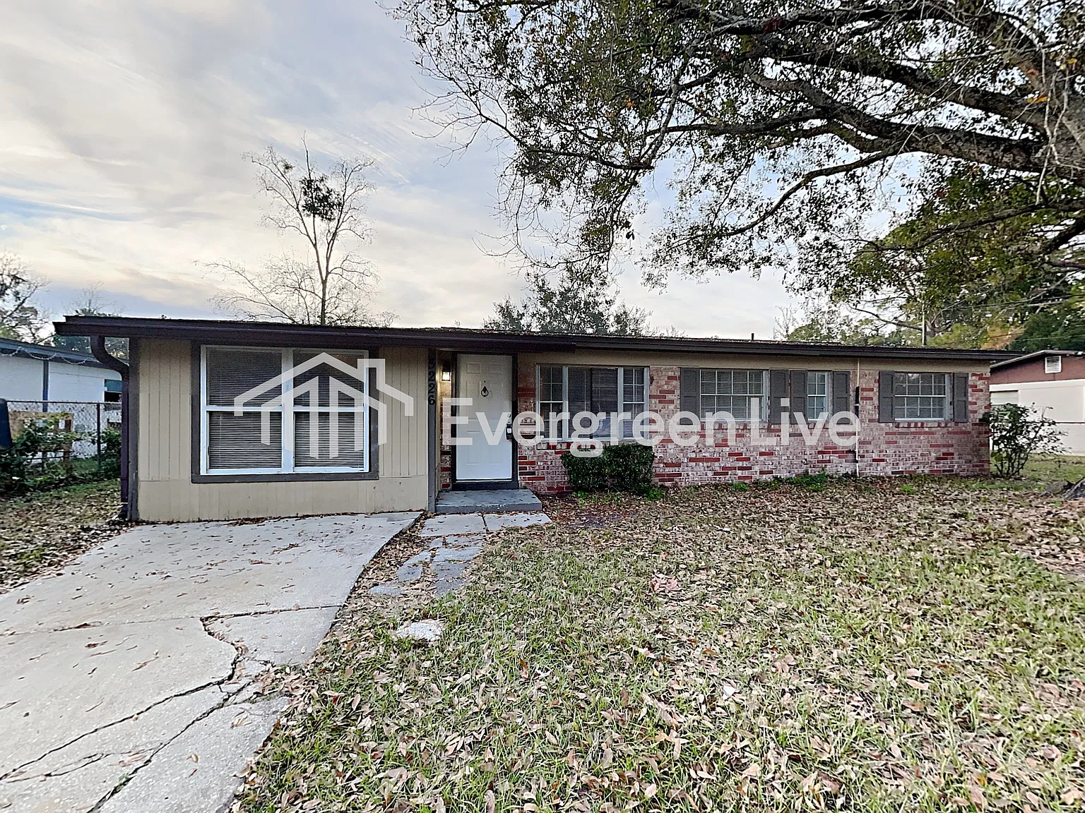 3 bed, 1.5 bath, 1394 sqft, $1,445 — Photo 1