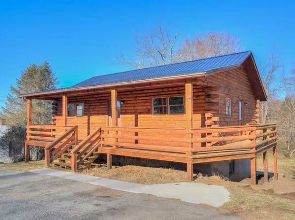 550 Colhoun St NE, Christiansburg, VA 24073