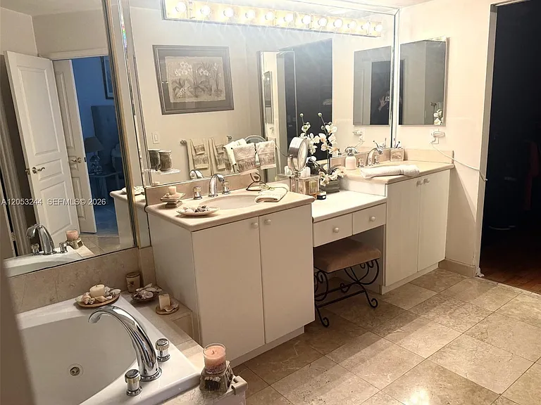 8925 Collins Ave #11J — Photo 6