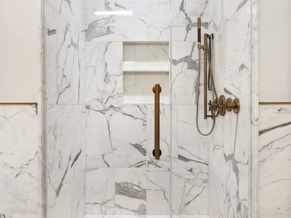 305 East 51st Street image 8 of 15