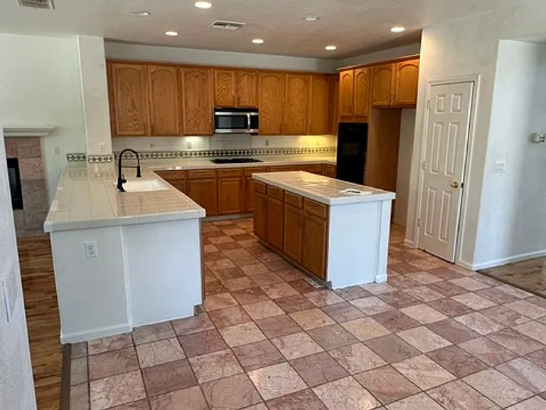 5663 Lolet Way — Photo 8