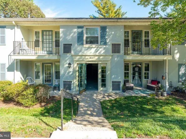 8360 Dunham Ct APT G, Springfield, VA 22152
