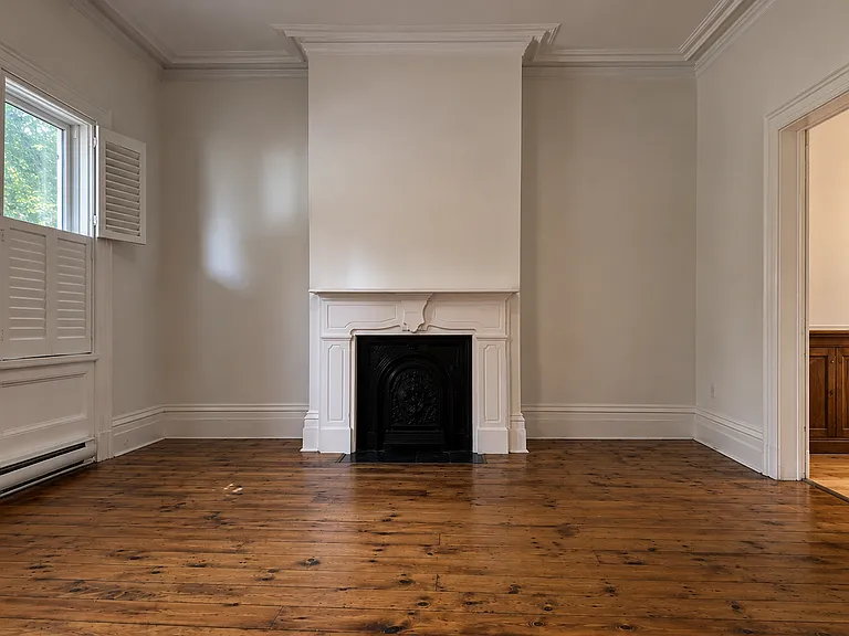 2427 Agricola St — Photo 5