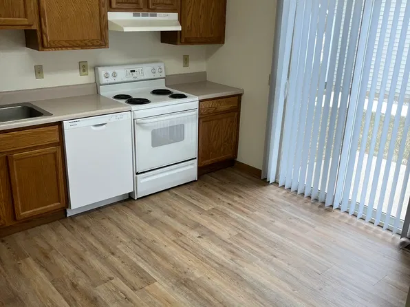 220 Robb St #A, Jackson Center, OH 45334