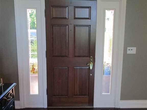 2nd image of 1750 Hawthorne Heights Dr