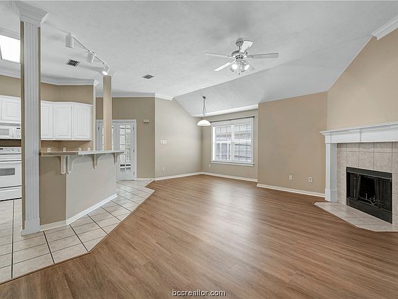 5th image of 256 Stuttgart Cir