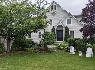 41 Carlynn Dr, Fairfield, CT 06824