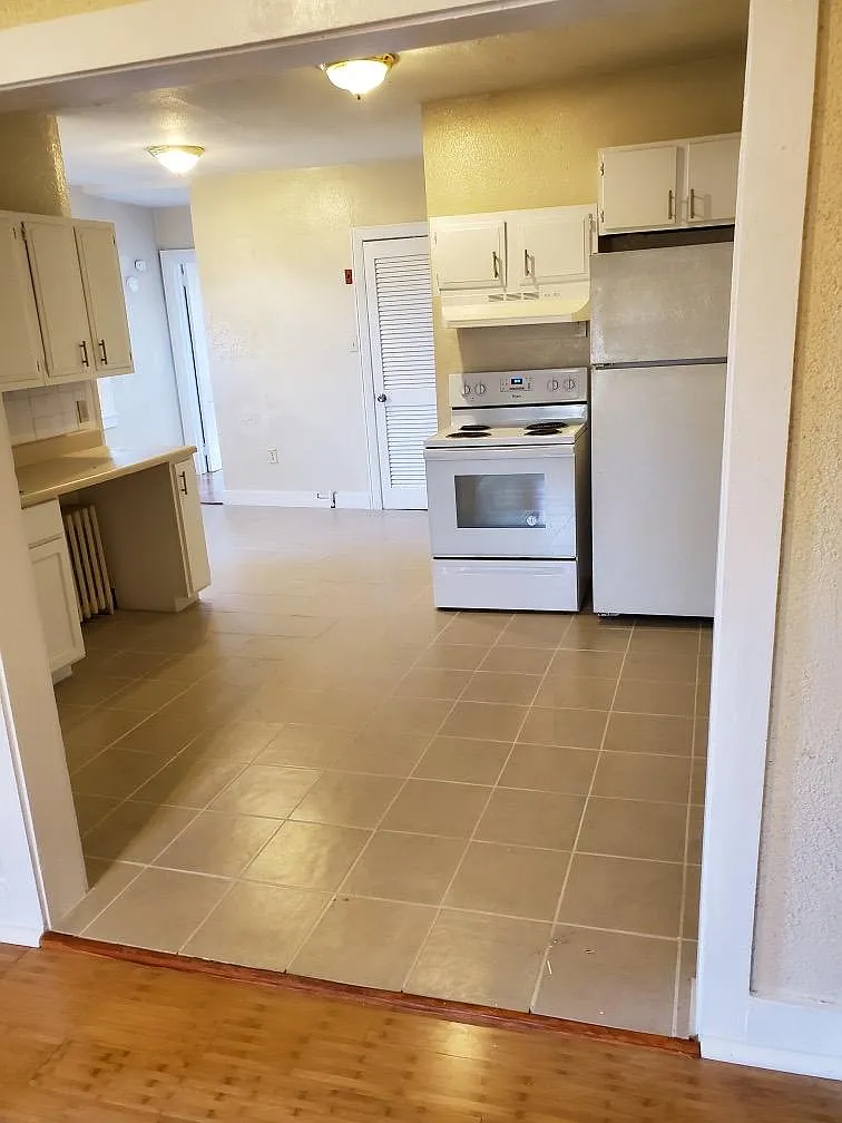 2 bed, 650 sqft, $1,450 — Photo 2