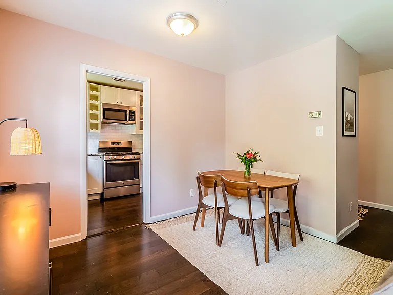 10655 Montrose Ave #202 — Photo 5