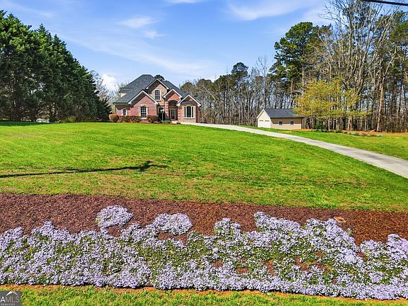 4th image of 2235 Lower Burris Rd
