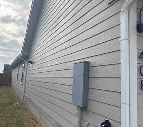 4th image of 408 Frogmore Loop