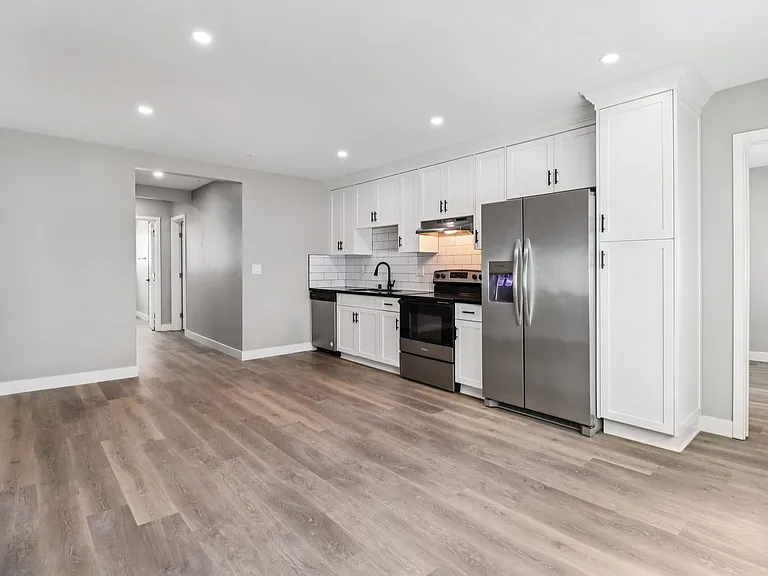 Duplet at Hillcrest | Modern Studio, 1 & 3 Bedroom Apartments — Photo 66