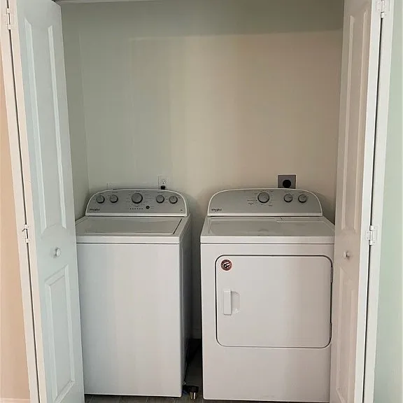 1114 Circle Dr — Photo 13