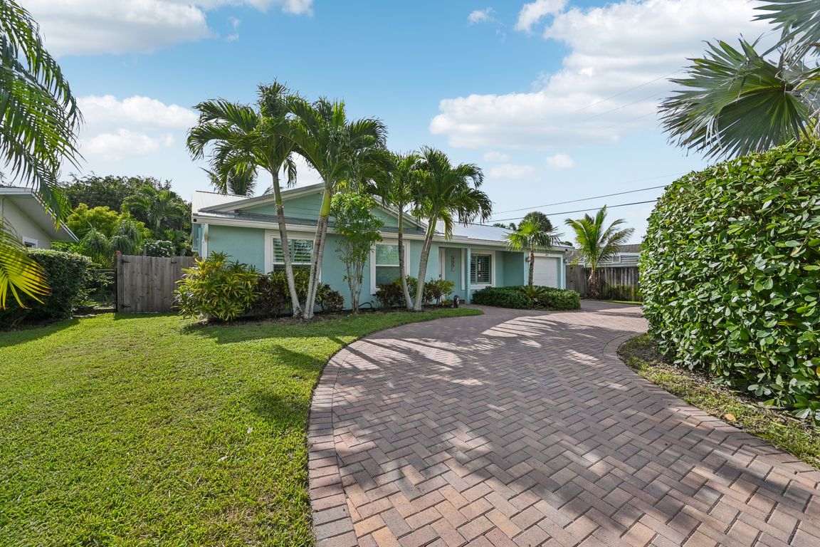 E Whitney Dr-S2507-001.jpg