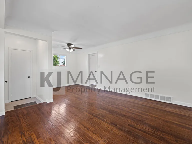 8417 Colonial Ln — Photo 17