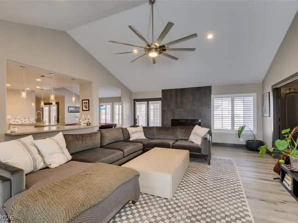 1909 Blackpool Cir, Las Vegas, NV 89128