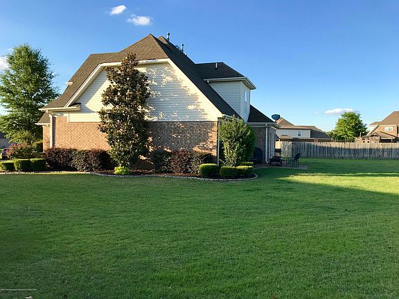 4th image of 2861 Oxford Cir