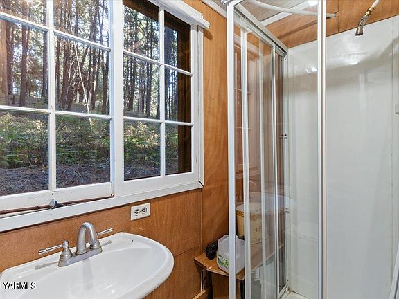 Yakima-Real-Estate-Agent-3>