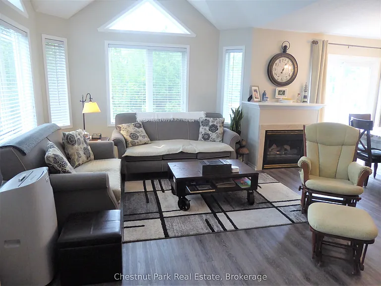 17 Valleymede Ct — Photo 6