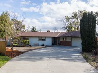 33 Olympic Pl, Sequim, WA 98382