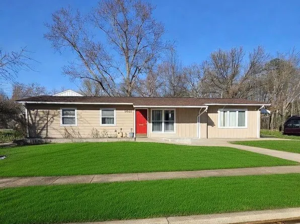 5631 Ellerbie St, Lanham, MD 20706