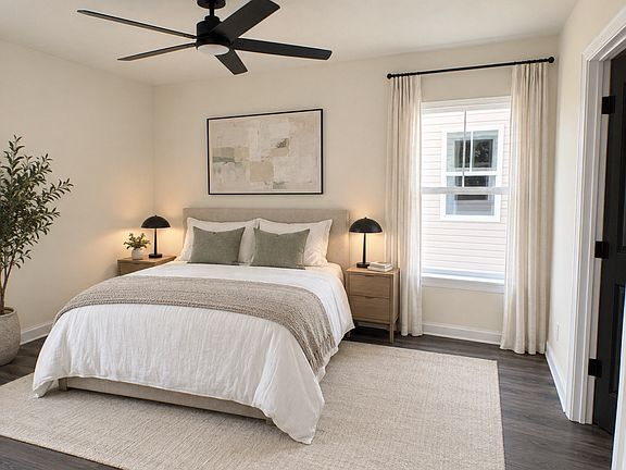 4th image of 208 Winding Chestnut Dr #101