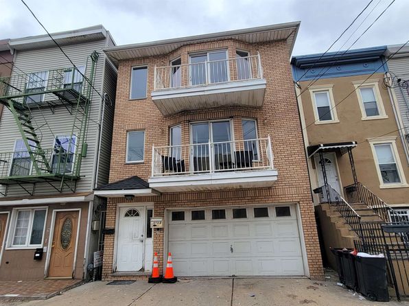 11-13 Wallis Ave #1
