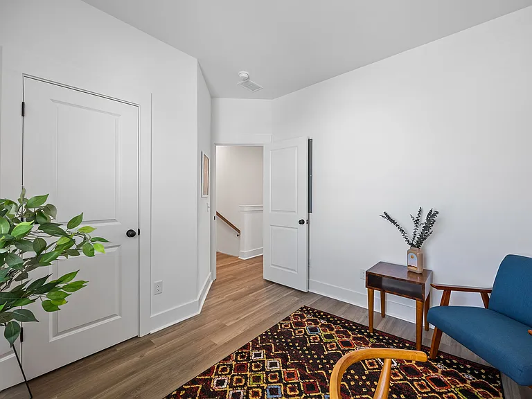 712 Rumbling Leaf Ln — Photo 23