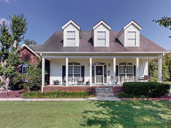 4th image of 3131 Park Hill Rd