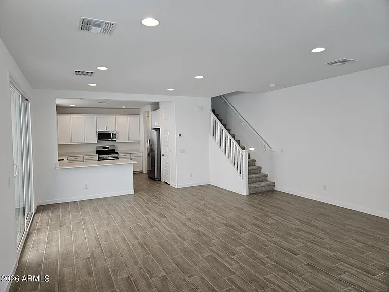 3357 S Primrose Ave — Photo 6