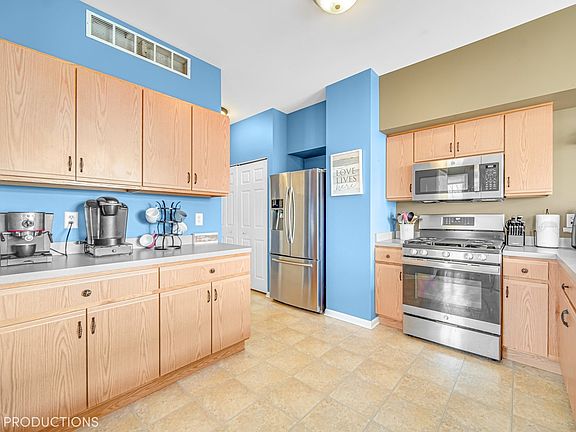 5th image of 16409 Willow Walk Dr