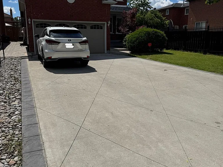 14 Romano Cres #LOWER — Photo 1