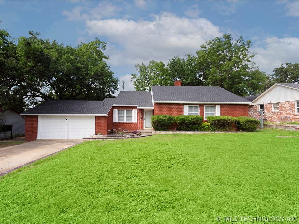 1st image of 1507 E Seminole Ave